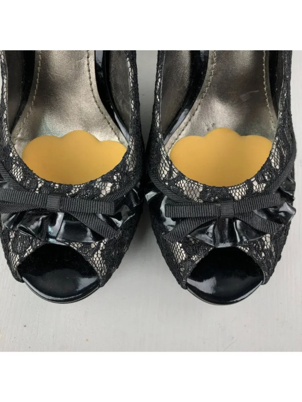 Linea Paolo Women's Size 7.5M Black Floral Lace Peep Toe High Heel Pumps Heels